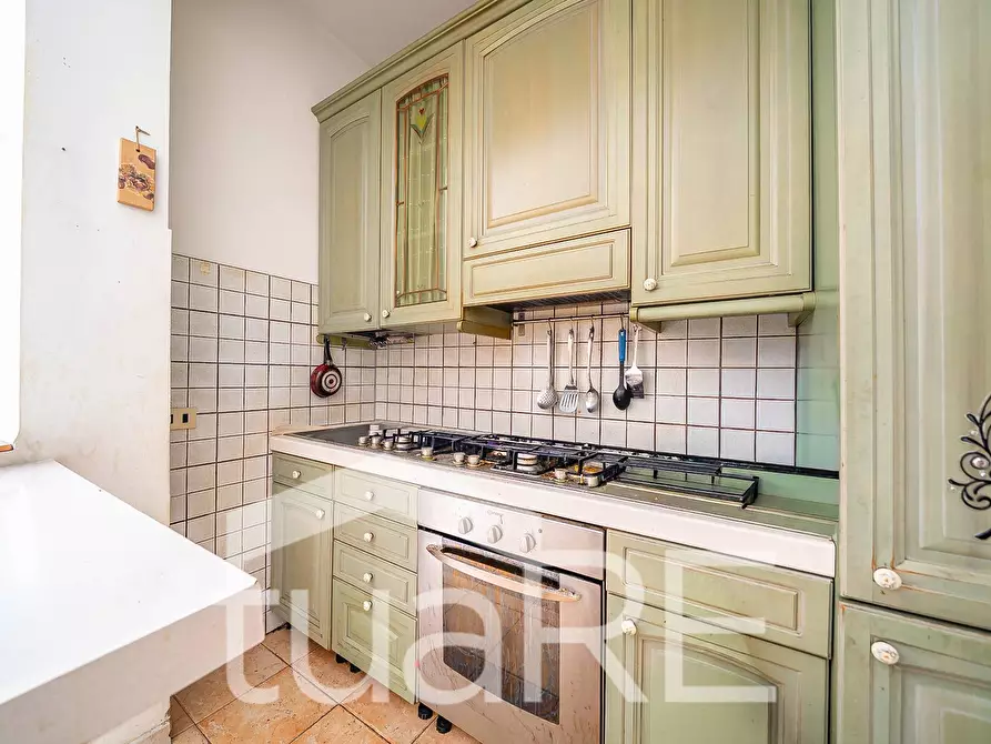 Immagine 6 di Appartamento in vendita  in Via Mombaruzzo a Roma