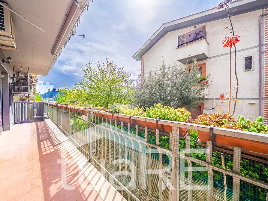 Immagine 7 di Appartamento in vendita  in Via Mombaruzzo a Roma