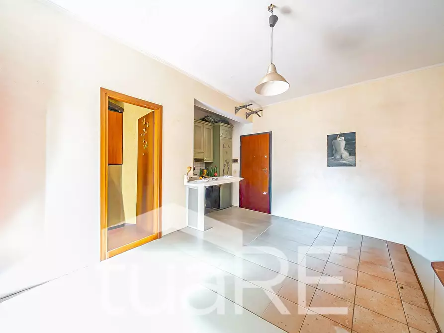 Immagine 9 di Appartamento in vendita  in Via Mombaruzzo a Roma