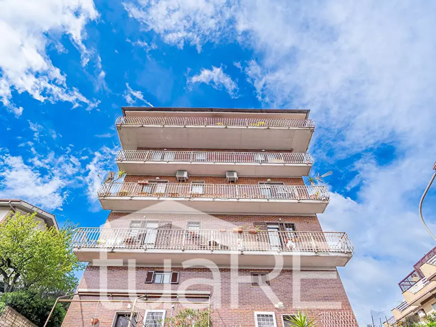 Immagine 10 di Appartamento in vendita  in Via Mombaruzzo a Roma