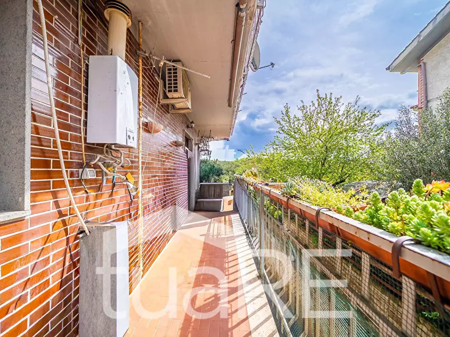 Immagine 13 di Appartamento in vendita  in Via Mombaruzzo a Roma