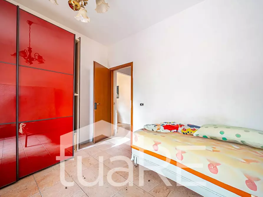 Immagine 14 di Appartamento in vendita  in Via Mombaruzzo a Roma