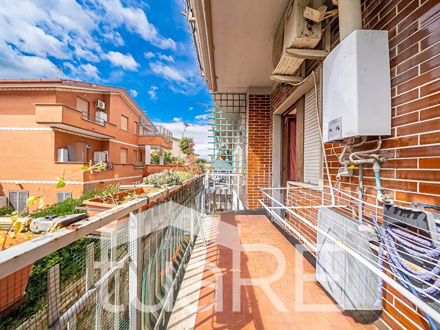 Immagine 15 di Appartamento in vendita  in Via Mombaruzzo a Roma