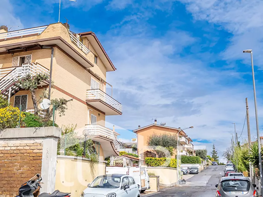 Immagine 18 di Appartamento in vendita  in Via Mombaruzzo a Roma