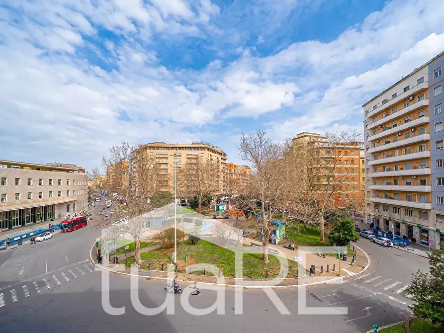 Immagine 2 di Appartamento in vendita  in Piazza Bologna a Roma