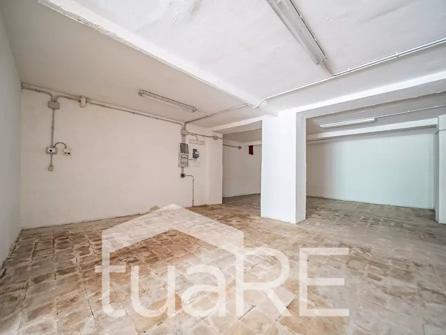 Immagine 3 di Box auto in vendita  in Via Di Casal Dei Pazzi a Roma