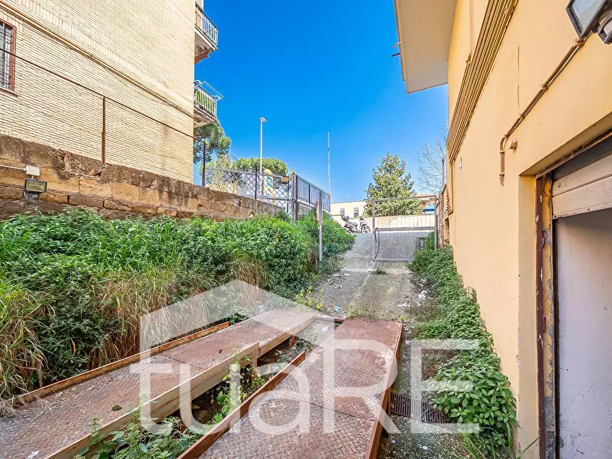 Immagine 10 di Box auto in vendita  in Via Di Casal Dei Pazzi a Roma