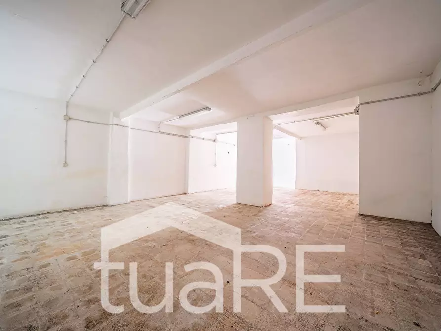 Immagine 16 di Box auto in vendita  in Via Di Casal Dei Pazzi a Roma