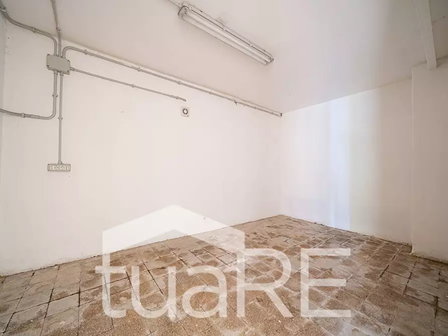 Immagine 18 di Box auto in vendita  in Via Di Casal Dei Pazzi a Roma