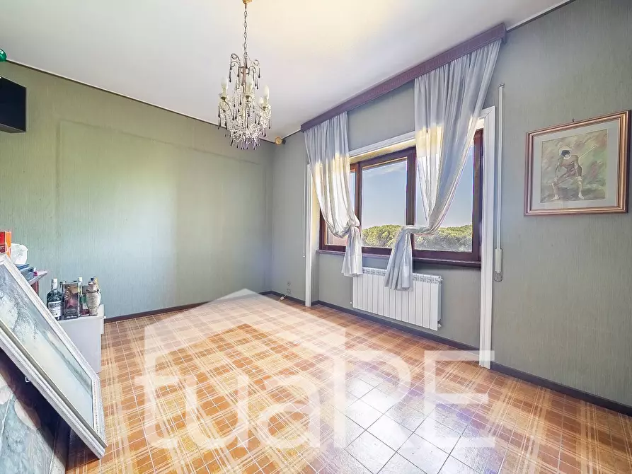 Immagine 11 di Appartamento in vendita  in Via Cassia a Roma