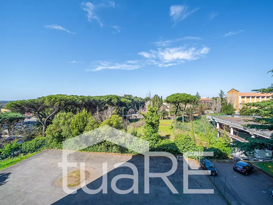 Immagine 20 di Appartamento in vendita  in Via Cassia a Roma