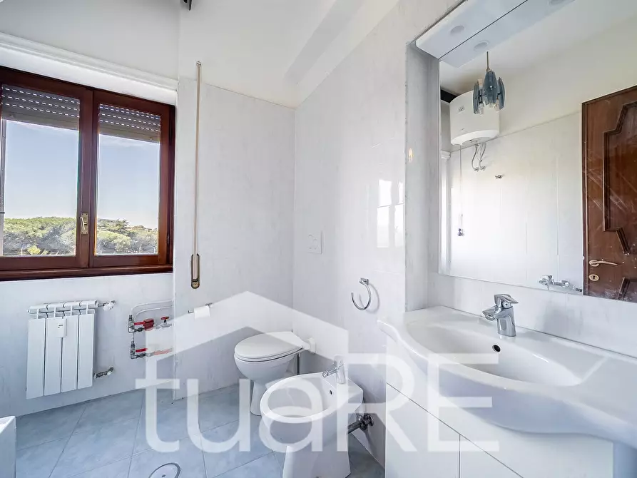 Immagine 22 di Appartamento in vendita  in Via Cassia a Roma