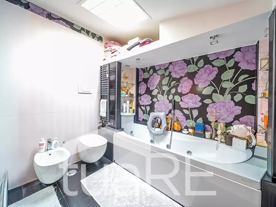 Immagine 16 di Villa in vendita  in Via Tiberina a Roma