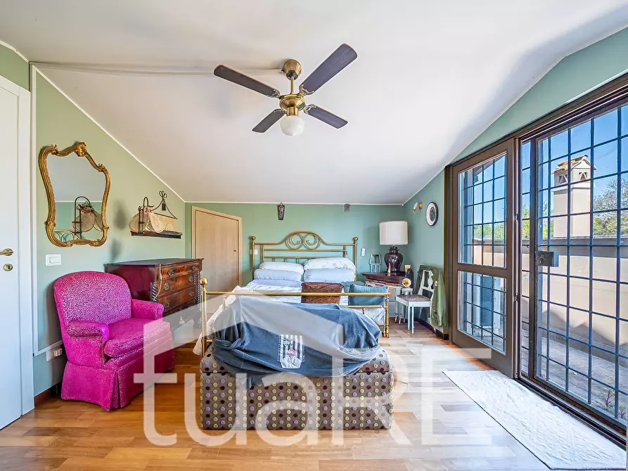 Immagine 17 di Villa in vendita  in Via Tiberina a Roma