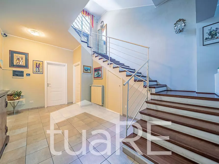 Immagine 25 di Villa in vendita  in Via Tiberina a Roma
