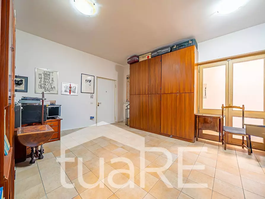 Immagine 26 di Villa in vendita  in Via Tiberina a Roma