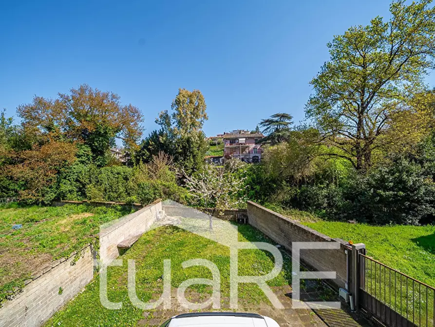 Immagine 39 di Villa in vendita  in Via Tiberina a Roma