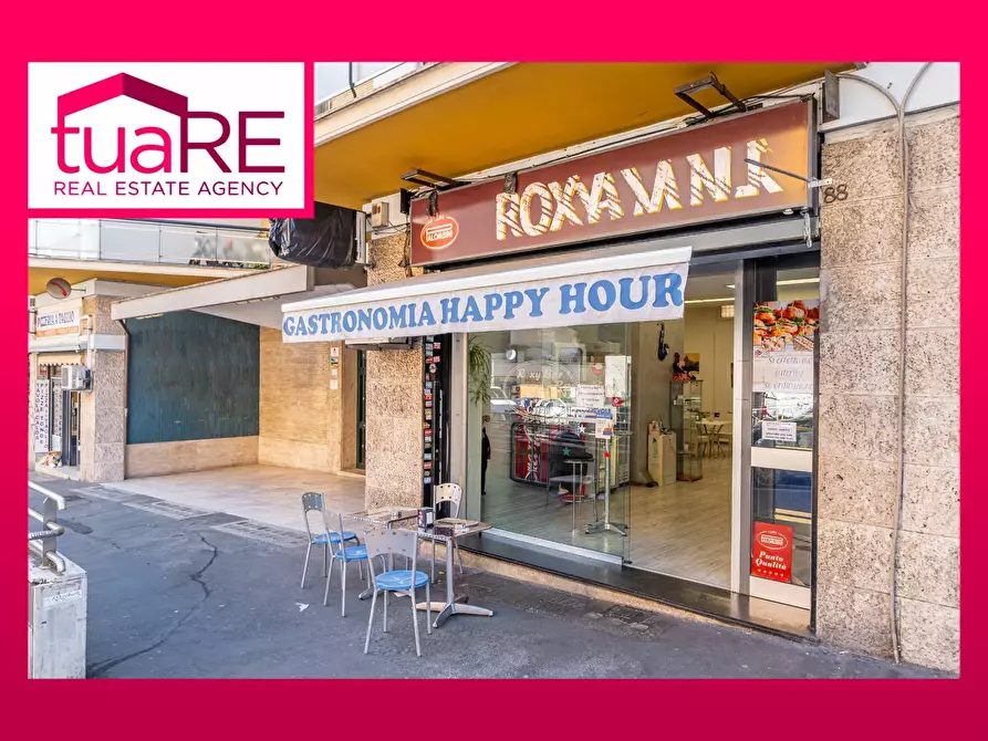 Immagine 1 di Negozio in vendita  in Via Baldo Degli Ubaldi a Roma