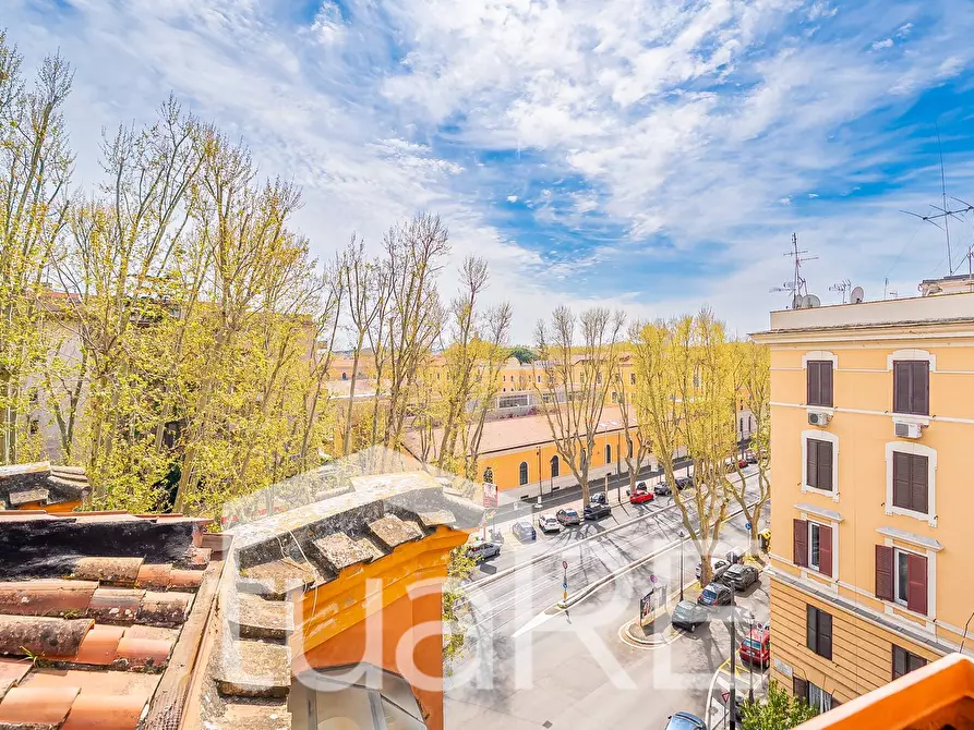Immagine 4 di Appartamento in vendita  in Via Giuseppe Avezzana a Roma