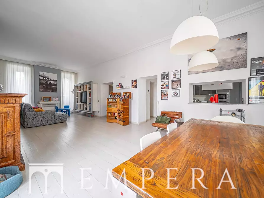 Immagine 5 di Palazzo in vendita  in Via Duchessa Di Galliera a Roma