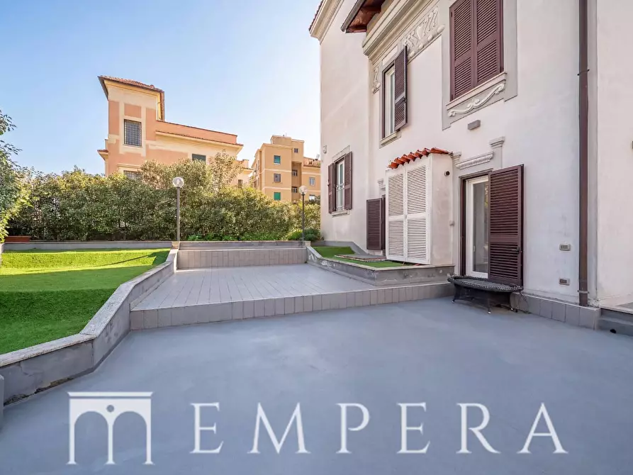 Immagine 32 di Palazzo in vendita  in Via Duchessa Di Galliera a Roma