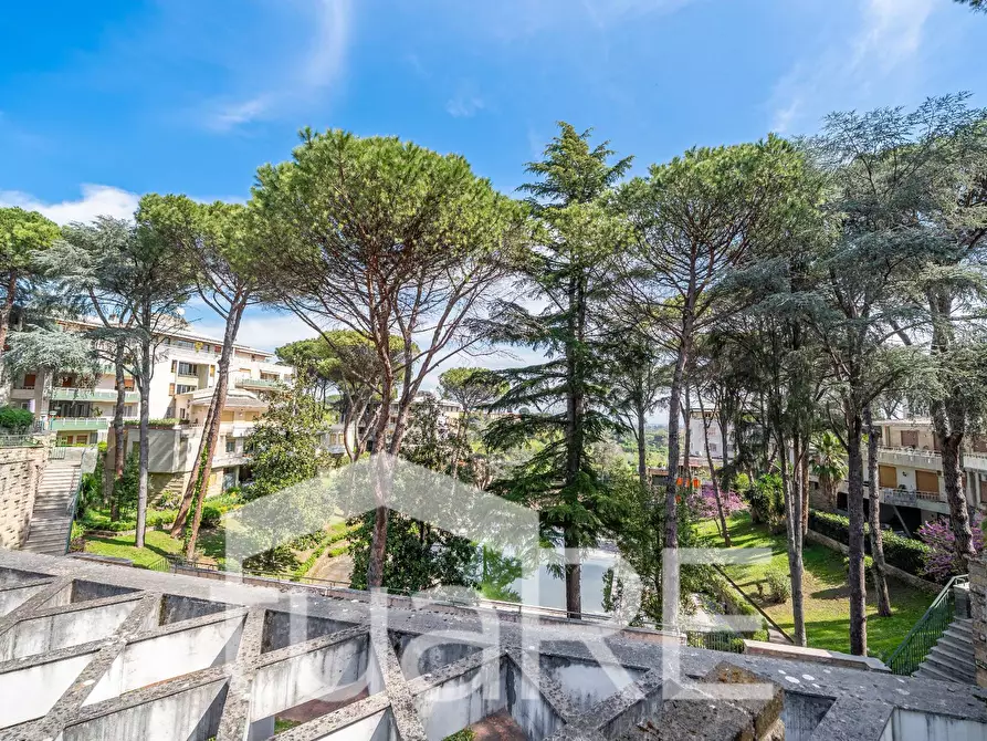 Immagine 7 di Appartamento in vendita  in Via Cassia a Roma