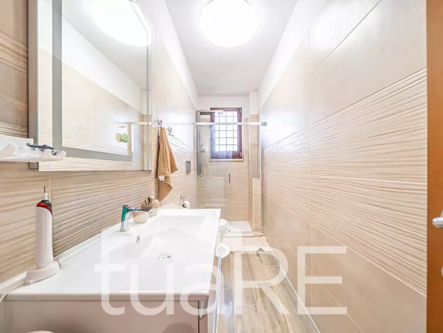 Immagine 12 di Appartamento in vendita  in Via Cassia a Roma
