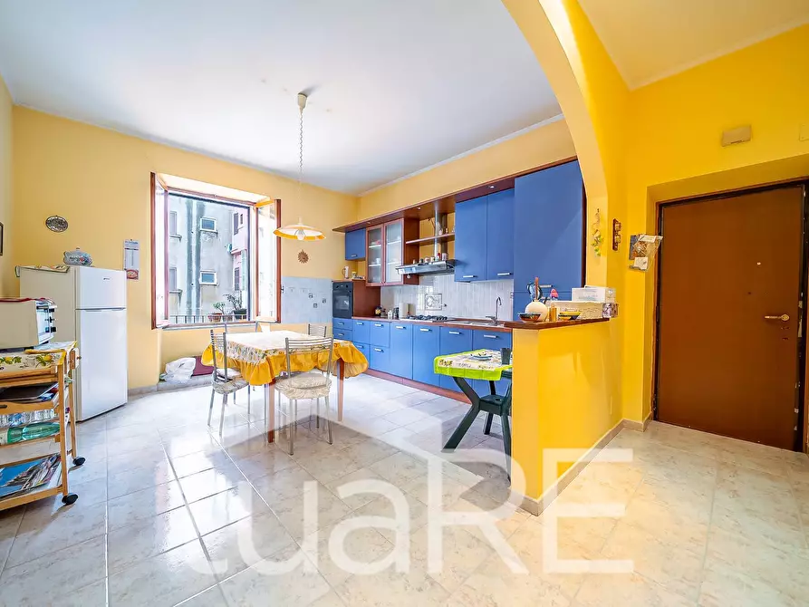 Immagine 4 di Appartamento in vendita  in Via Carlo Cattaneo a Roma