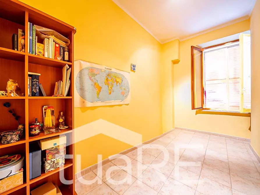 Immagine 9 di Appartamento in vendita  in Via Carlo Cattaneo a Roma