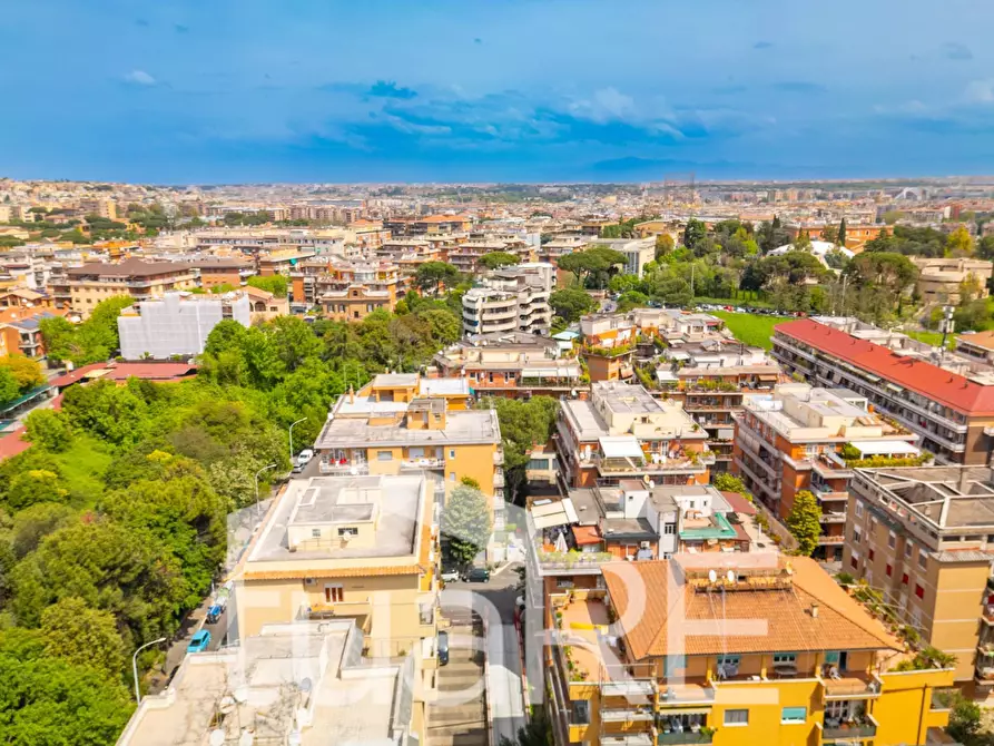 Immagine 4 di Appartamento in vendita  in Via Anselmo Ciappi a Roma