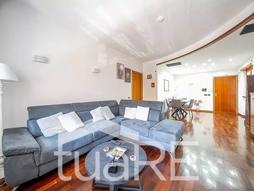Immagine 4 di Appartamento in vendita  in Via Pietro Paolo Vergerio a Roma