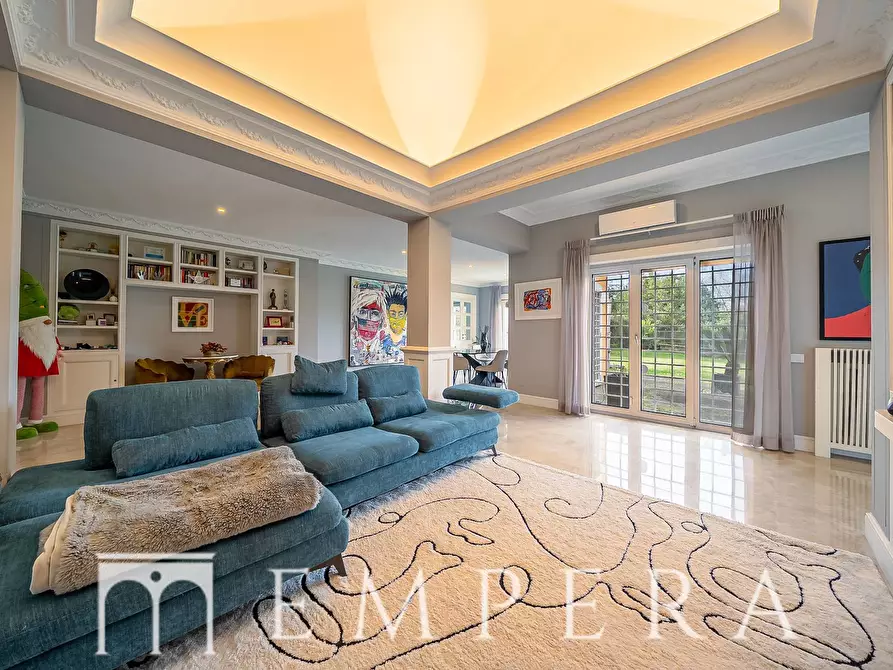 Immagine 10 di Villa in vendita  in Via Di Grottarossa a Roma