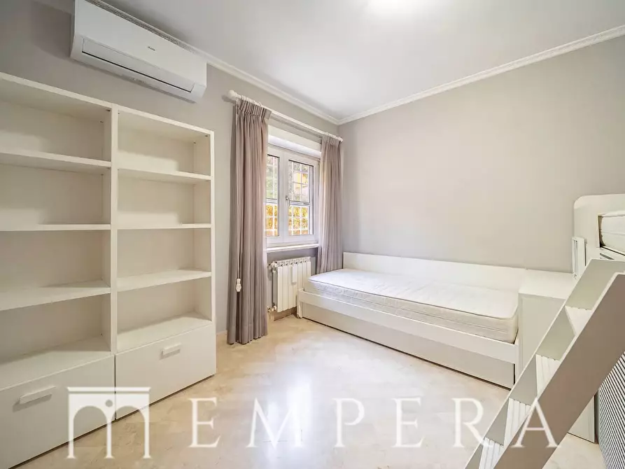 Immagine 24 di Villa in vendita  in Via Di Grottarossa a Roma