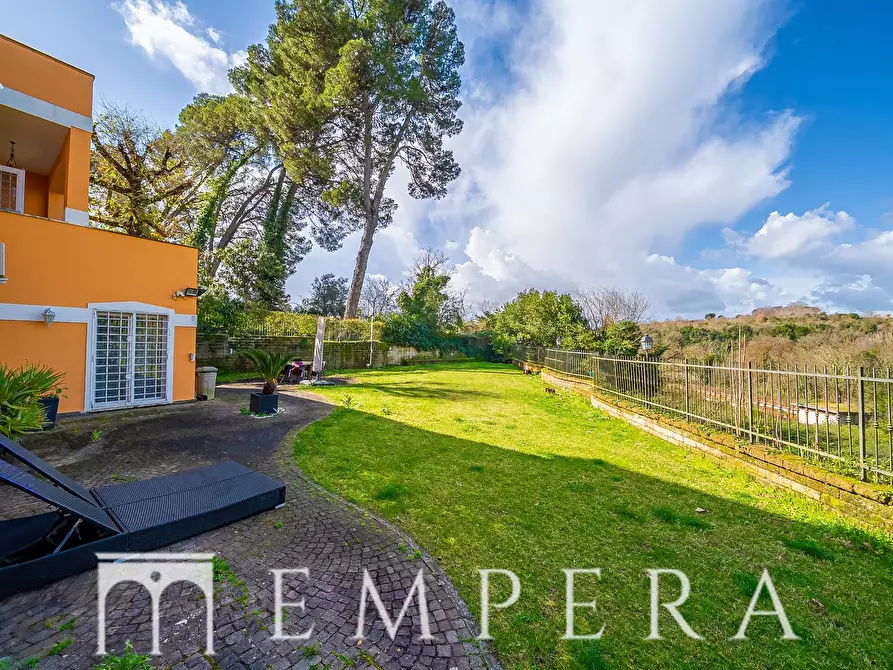Immagine 36 di Villa in vendita  in Via Di Grottarossa a Roma