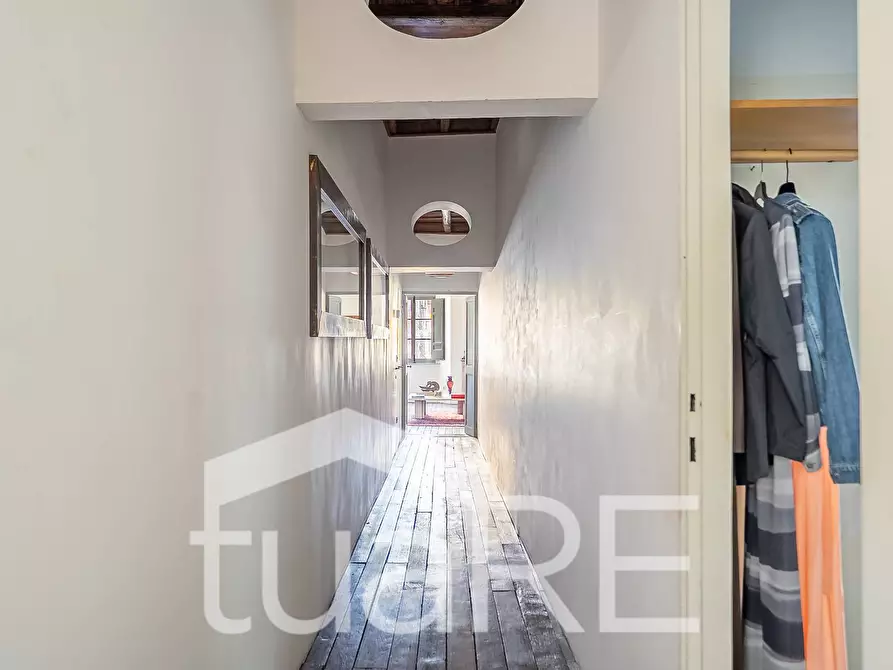 Immagine 26 di Appartamento in vendita  in Via Della Croce a Roma