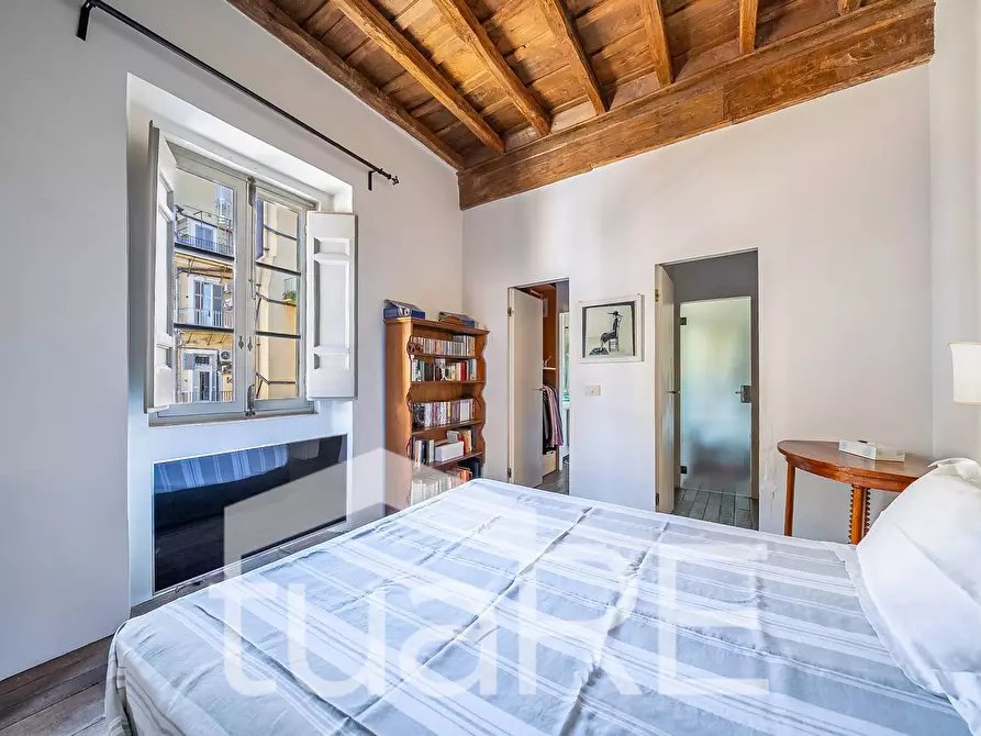 Immagine 30 di Appartamento in vendita  in Via Della Croce a Roma