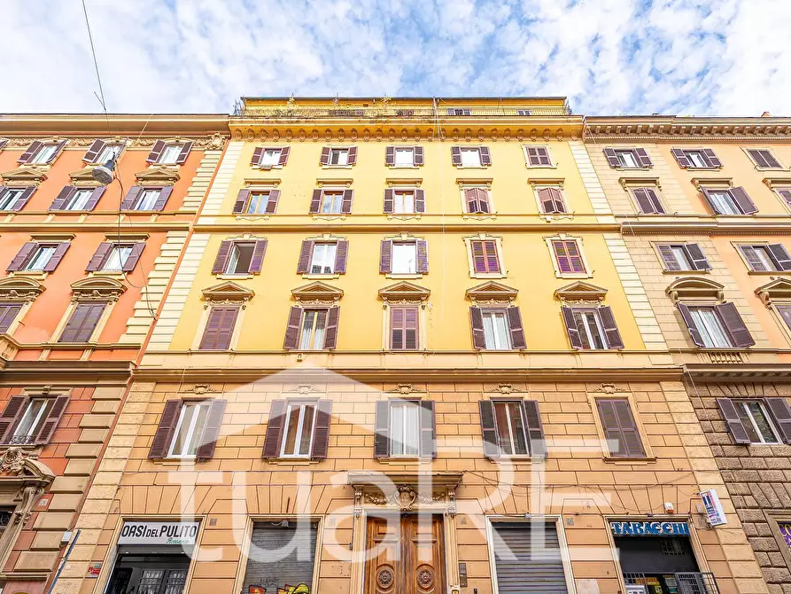 Immagine 13 di Appartamento in vendita  in Via Angelo Poliziano a Roma