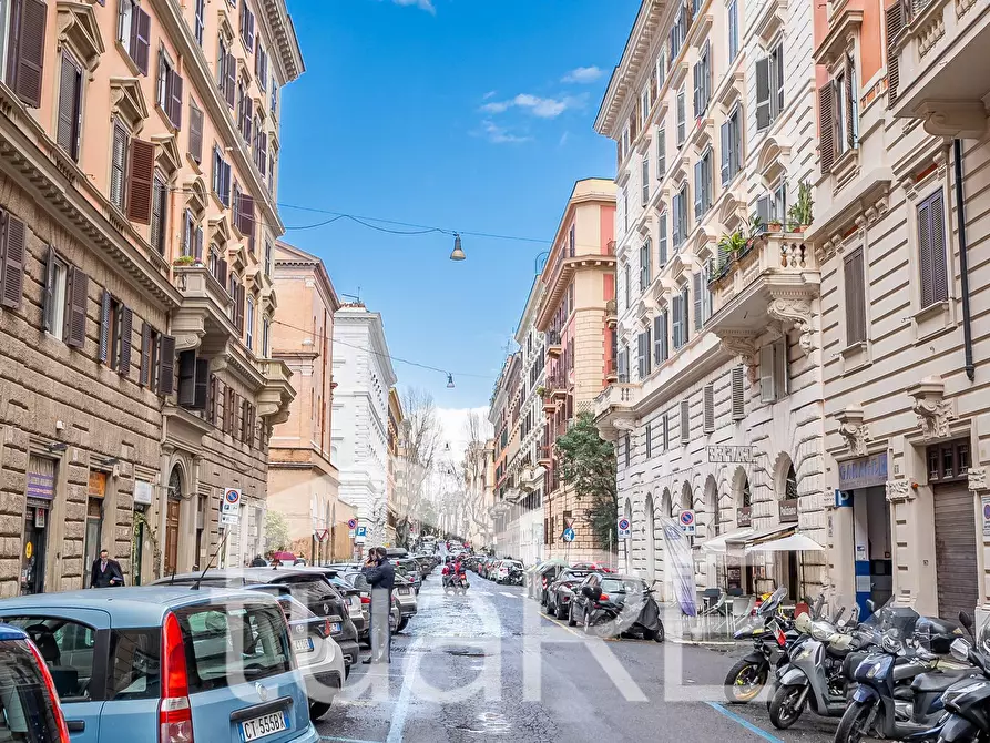 Immagine 20 di Appartamento in vendita  in Via Angelo Poliziano a Roma
