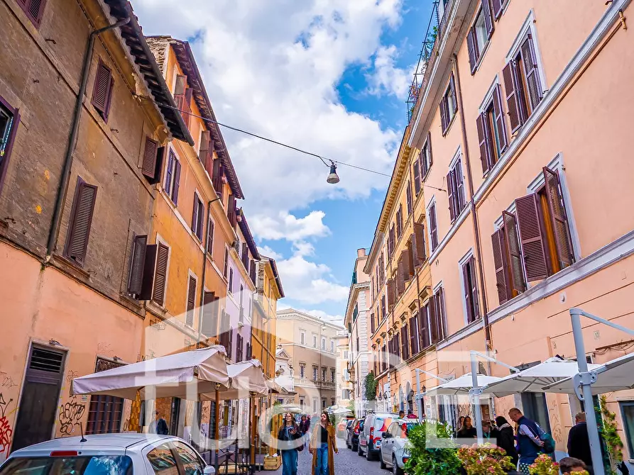 Immagine 7 di Appartamento in vendita  in Via Di San Francesco A Ripa a Roma