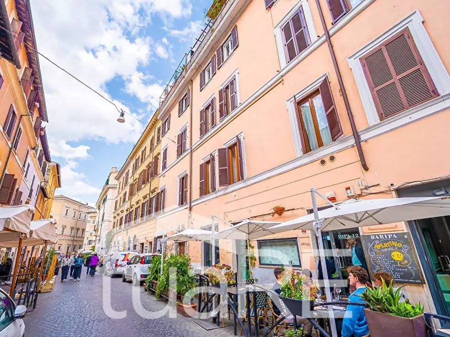 Immagine 8 di Appartamento in vendita  in Via Di San Francesco A Ripa a Roma