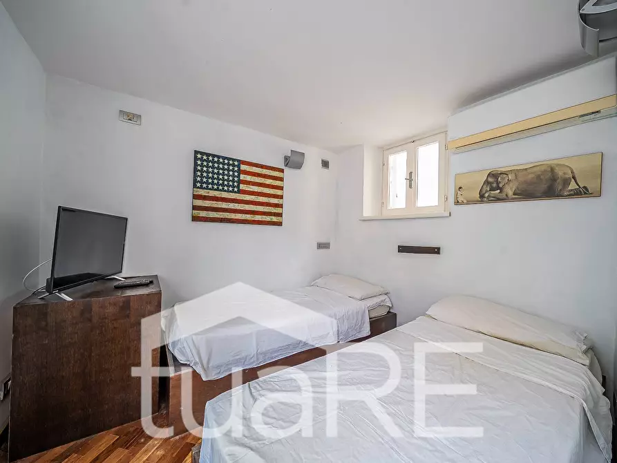 Immagine 7 di Palazzo in vendita  in via xx settembre a San Felice Circeo