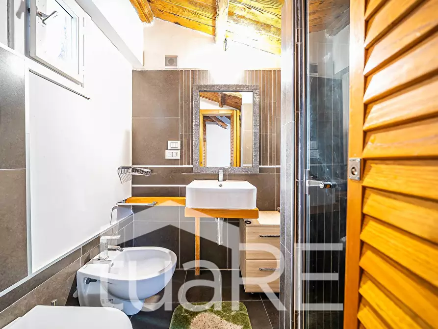 Immagine 8 di Palazzo in vendita  in via xx settembre a San Felice Circeo