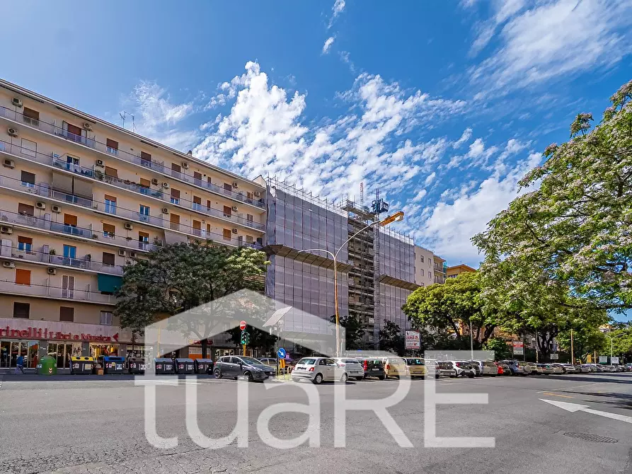 Immagine 24 di Negozio in vendita  in Viale Guglielmo Marconi 184 a Roma