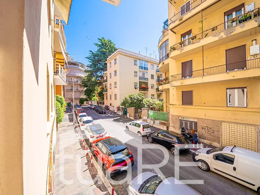 Immagine 10 di Appartamento in vendita  in Via Cardinal Parocchi a Roma