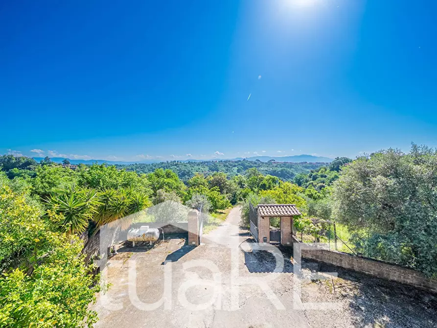 Immagine 7 di Villa in vendita  in VIA SANTA LUCIA a Morlupo