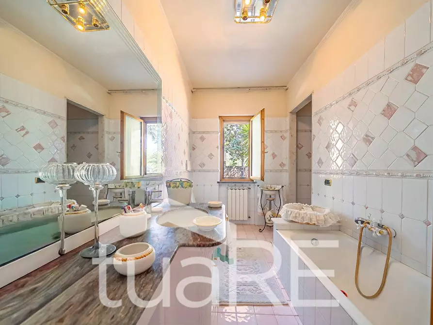 Immagine 37 di Villa in vendita  in VIA SANTA LUCIA a Morlupo