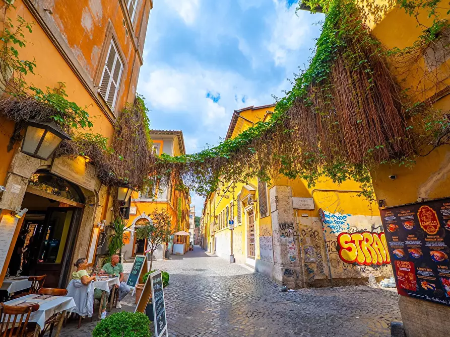 Immagine 20 di Attico in vendita  in Via Della Lungaretta a Roma