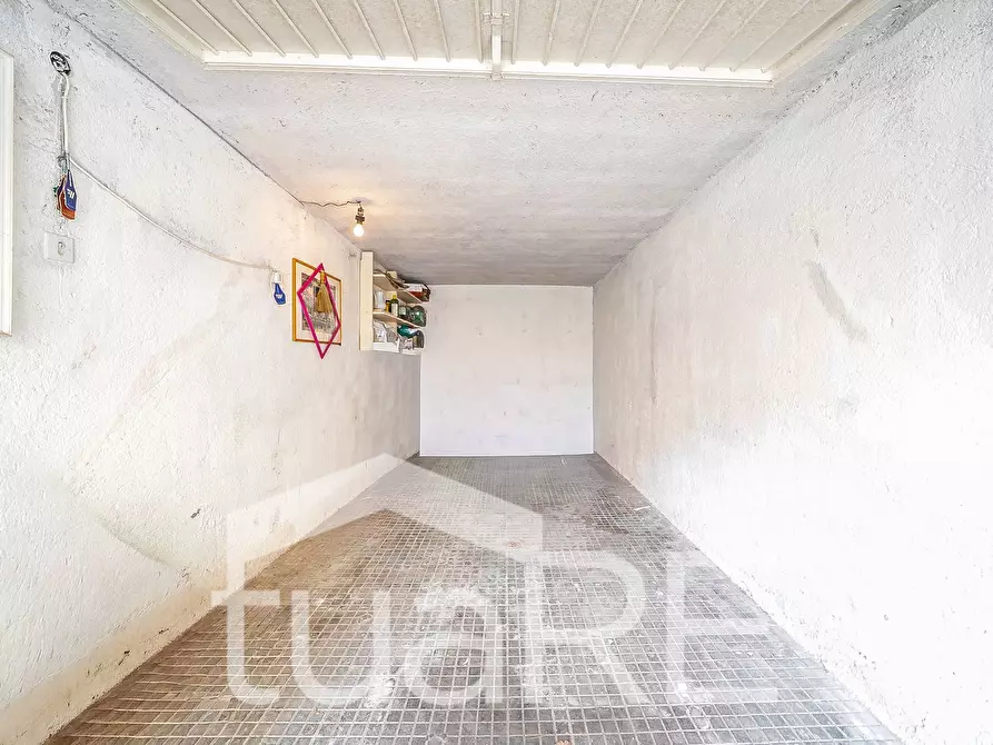 Immagine 4 di Box auto in vendita  in Via Filippo Ermini a Roma