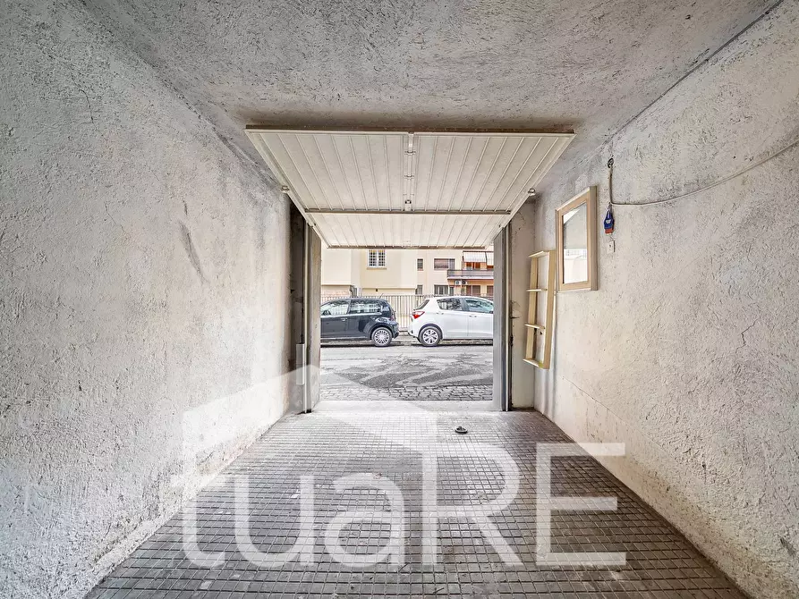 Immagine 15 di Box auto in vendita  in Via Filippo Ermini a Roma
