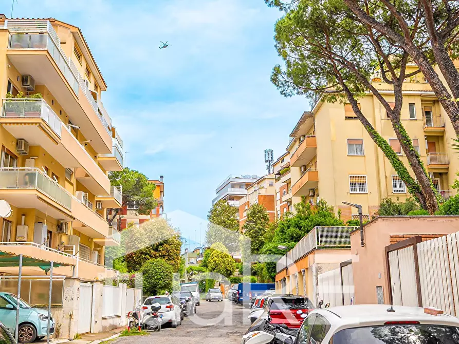 Immagine 11 di Box auto in vendita  in Via Filippo Ermini a Roma
